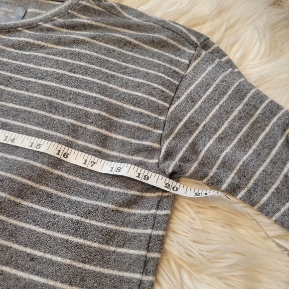 Aerie "Just Add Leggings" Knit Tunic Top with Side Ruffle sz S - Picture 6 of 7